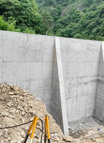 南阳唐河县重力式挡土墙