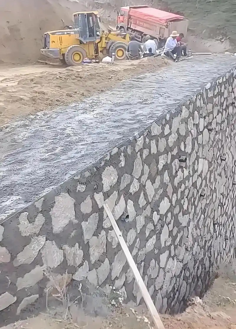 南阳唐河县边坡加固